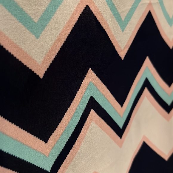 NWT medium long sleeve blouse - Picture 6 of 7